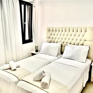 επισκεφθείτε το ξενοδοχείο